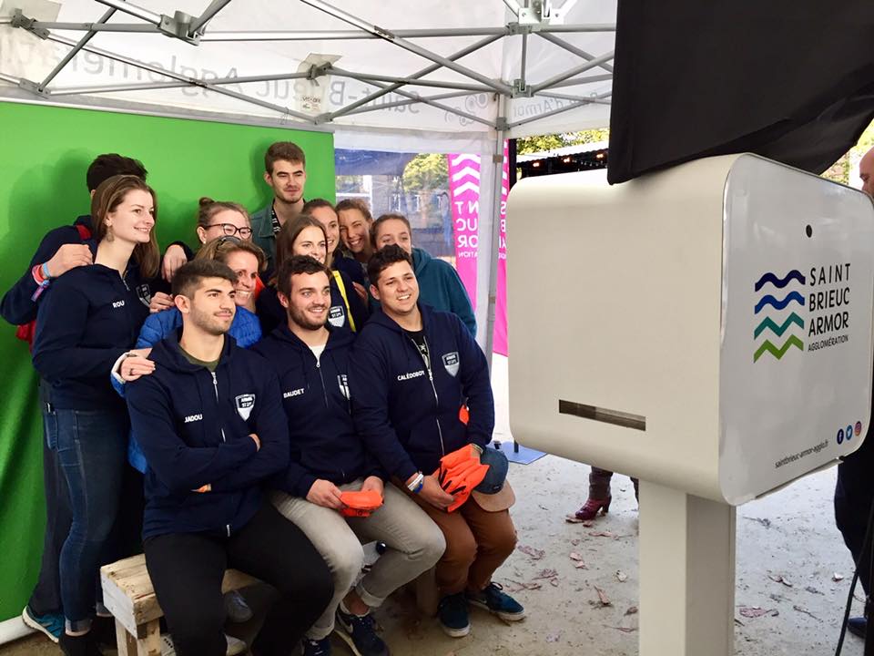 L’agglo fête ses étudiants avec un photobooth à Saint-Brieuc