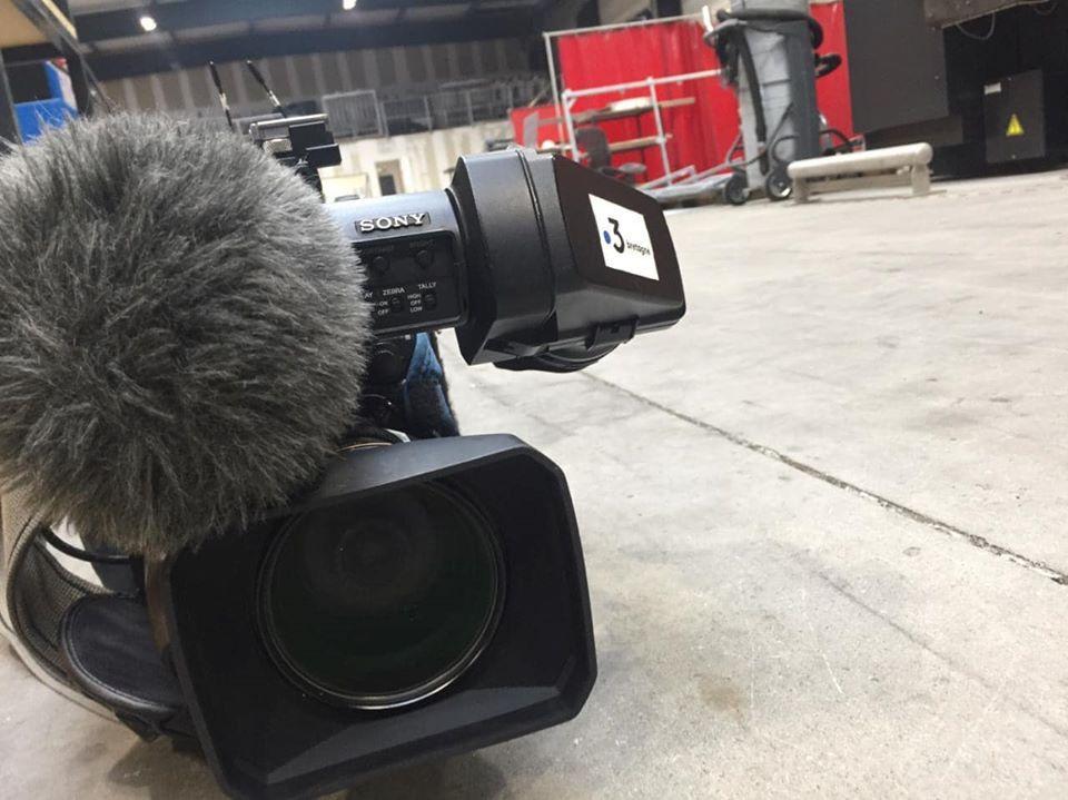Reportage de France Télévision pour France 3 Bretagne chez le fabricant de borne photo selfie, Selfizee