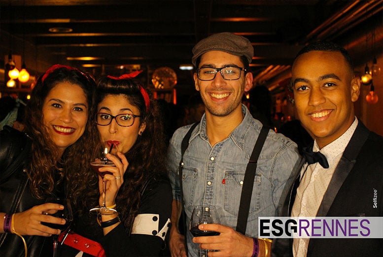 Borne photo avec impressions selfies instantanées à la soirée de gala de l'école de commerce ESG Rennes