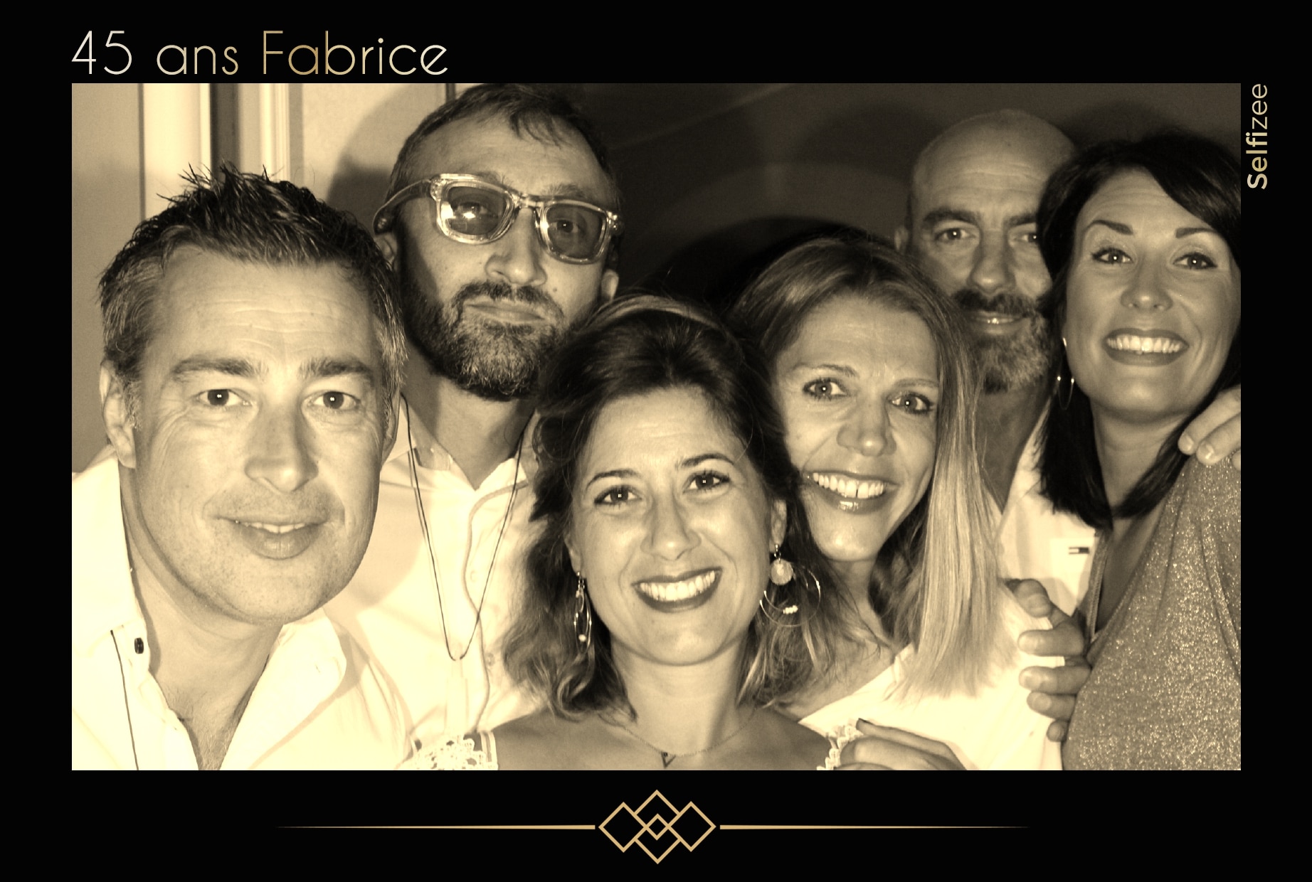 Selfie personnalisé et animation photobooth anniversaire Saint Tropez - borne photo à louer pour fête anniversaire Saint Tropez et dans le Var