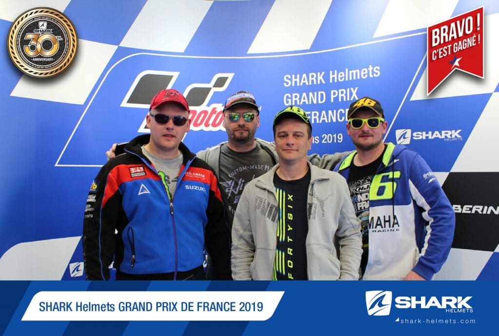 Borne photo selfie avec photo gagnante tirage au sort au Grand Prix Moto GP du Mans