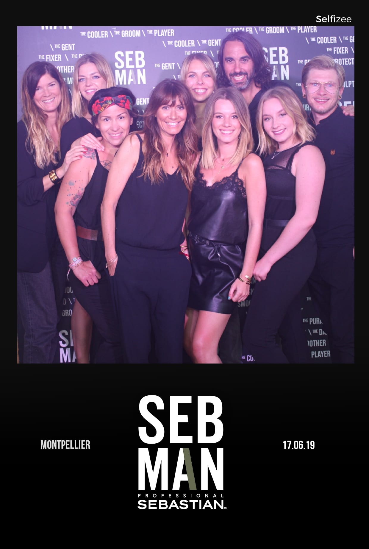 Selfie personnalisé SEBMAN animation photobooth et photocall pour promotion produits de la marque dans un restaurant bar club Montpellier avec impressions photos