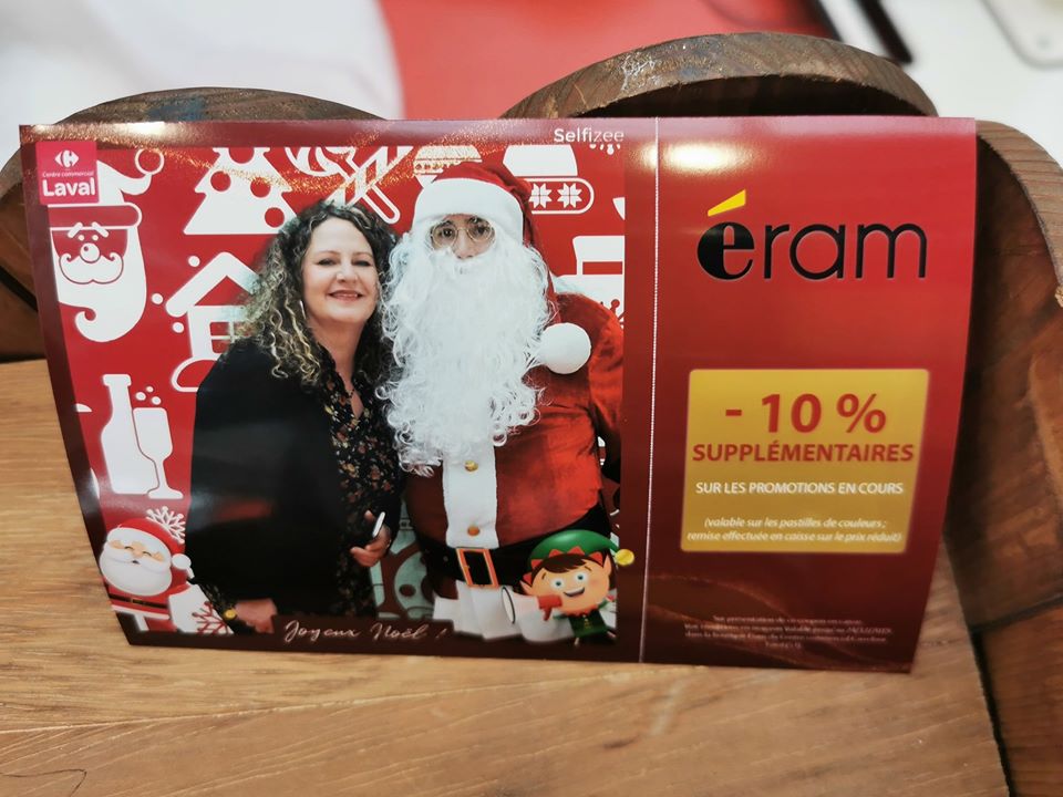 Animation coupon de réduction détachable imprimé via borne photo Selfizee pour offre Noël 2019 centre commercial Carrefour Laval