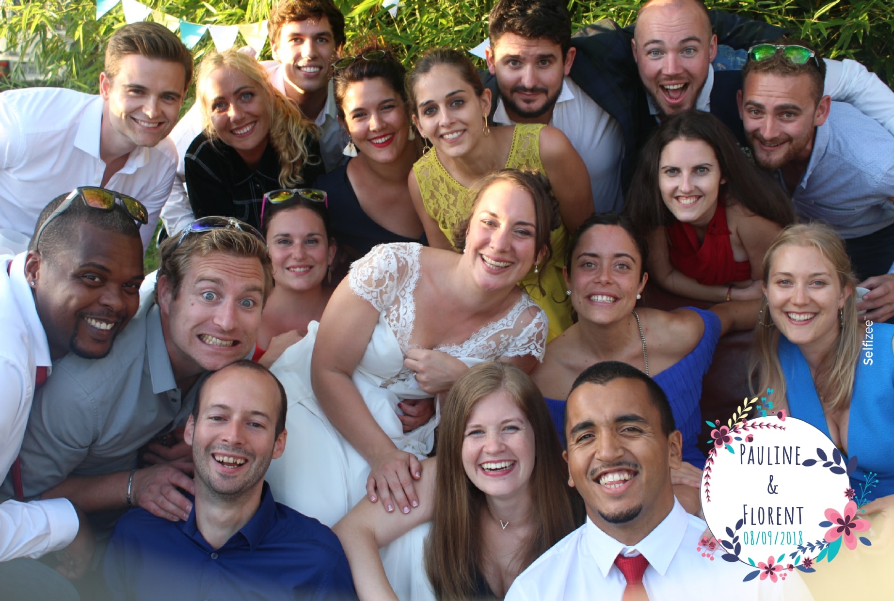 Photo mariage personnalisée et borne selfie avec imprimante à louer à Saint Nazaire pour animation mariage