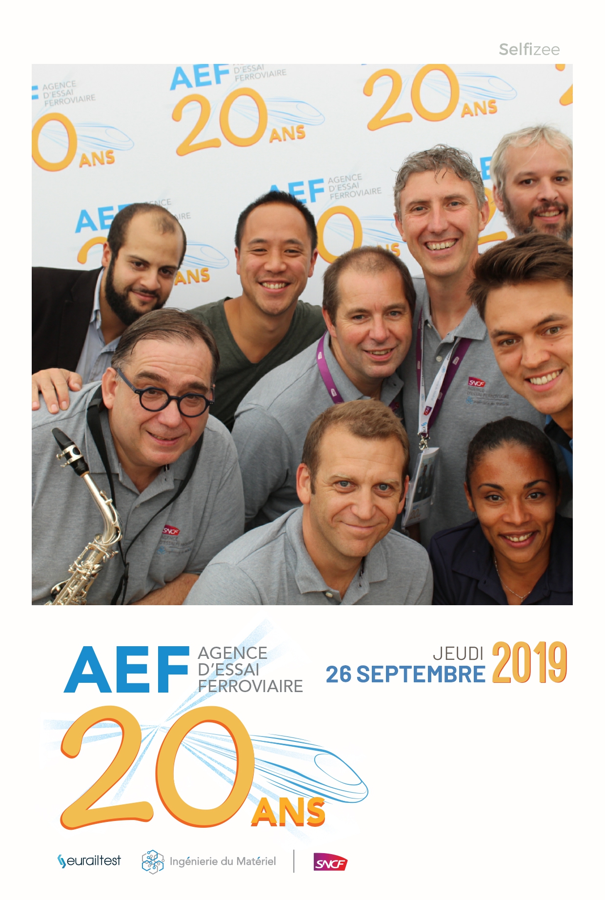 Animation selfie box à fête anniversaire 20 ans entreprise L'agence d'essai ferroviaire à Vitry sur Seine en 2019 avec impressions photos personnalisées des collaborateurs