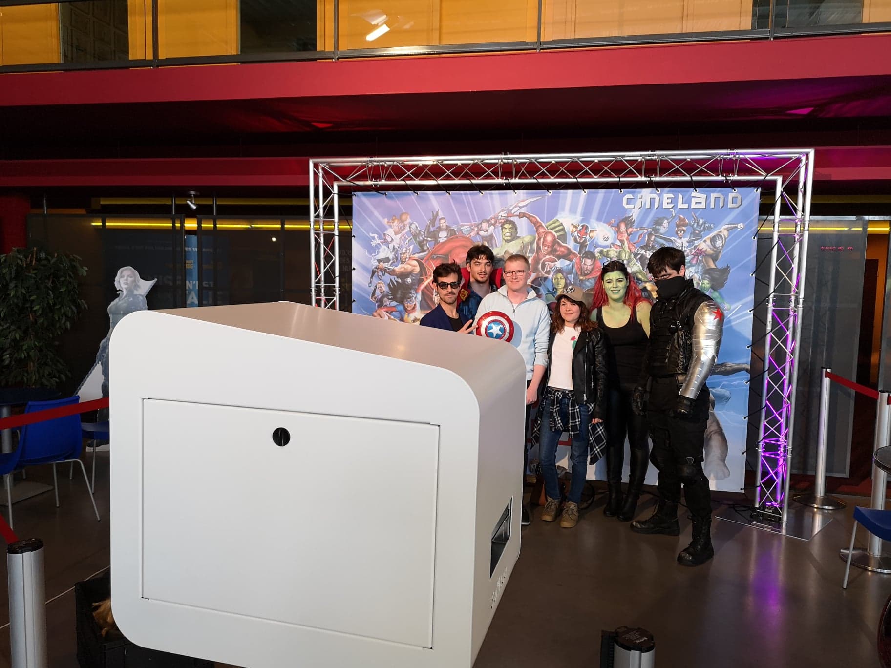 Animation box photo soirée cosplay Marvel Cinéland à Trégueux près de Saint Brieuc