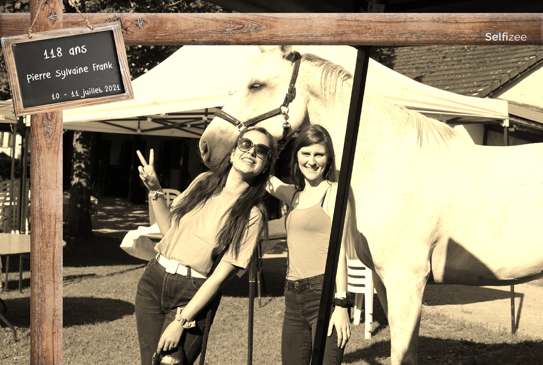 Evènement avec location photobooth en plein air, avec cheval