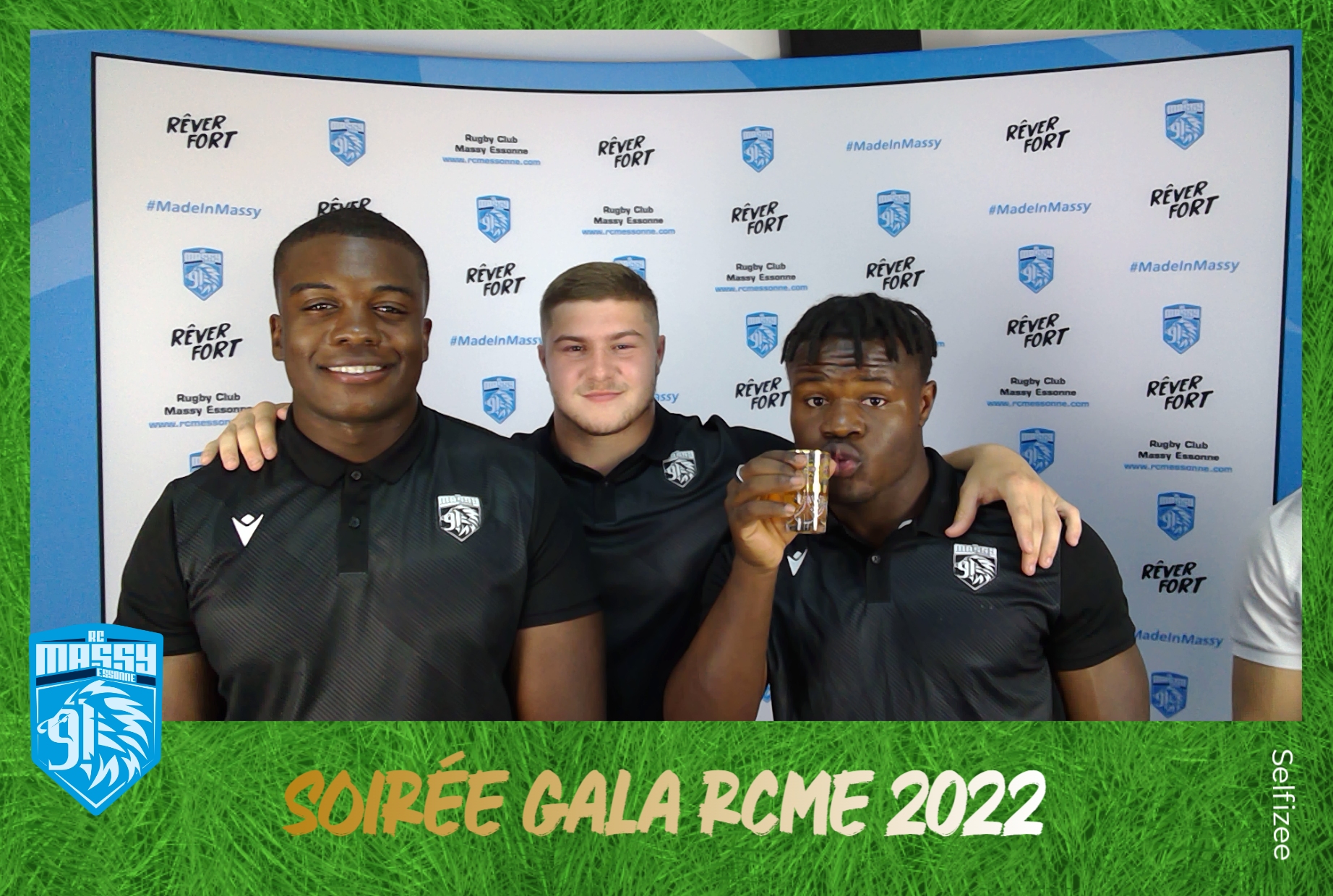 Animation photocall avec un photobooth pour le club de rugby de la ville de Massy